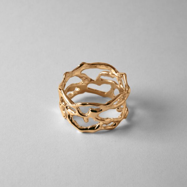9ct yellow gold wide band ring with organic coral-like openwork, angled