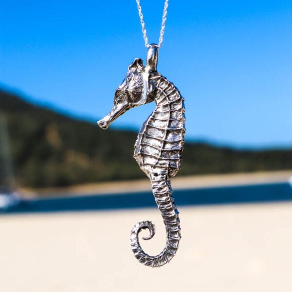 Large Seahorse - Image 4
