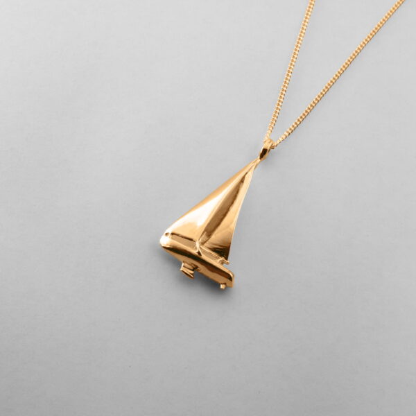 Small Yacht - Image 3