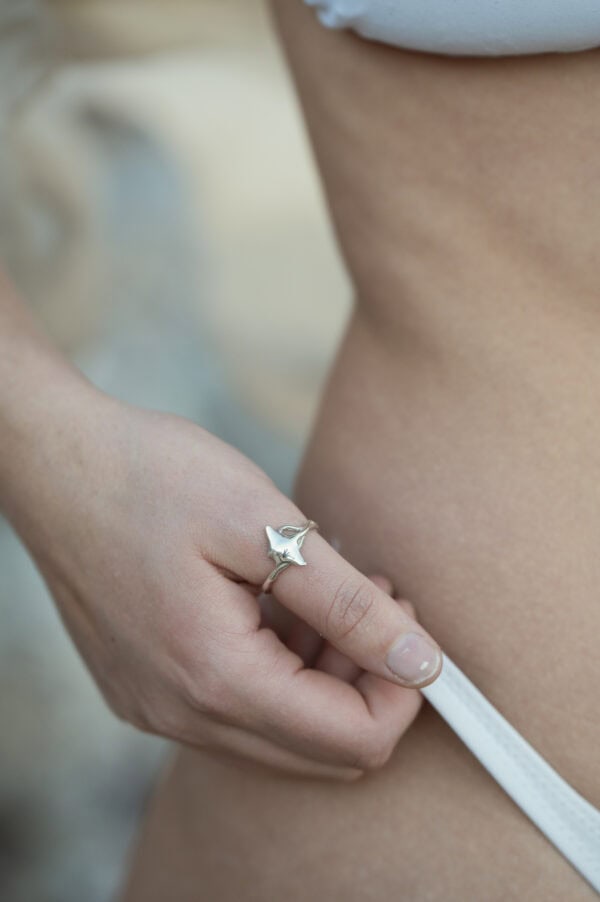 Manta Ray Ring - Image 3
