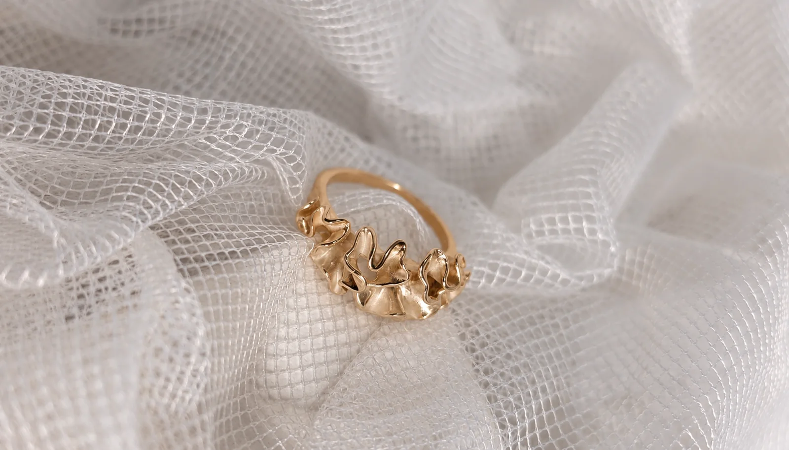 Gold seaweed ring